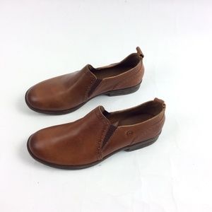 born fable shoes